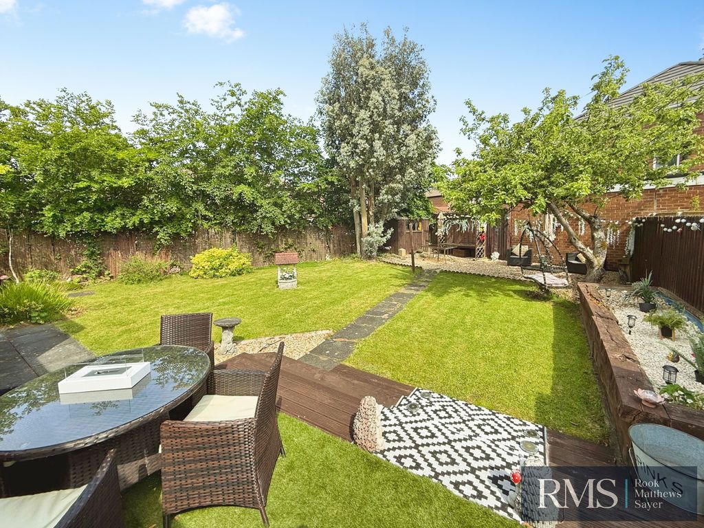 Property photo 2 of 12 Photo 8
