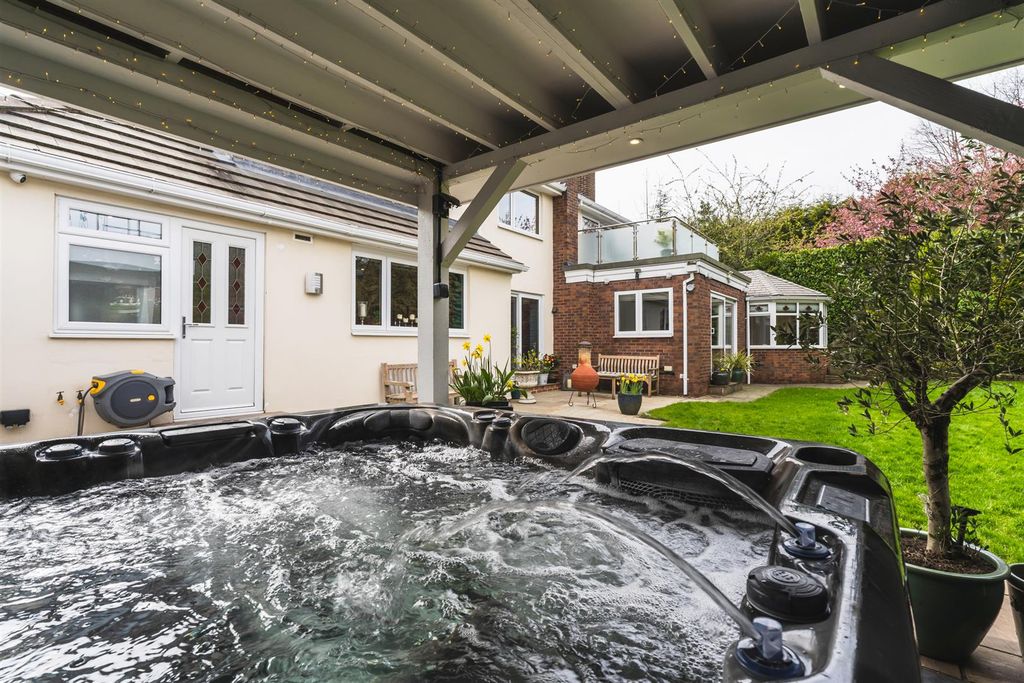 Property photo 3 of 52 Covered Hot Tub Area