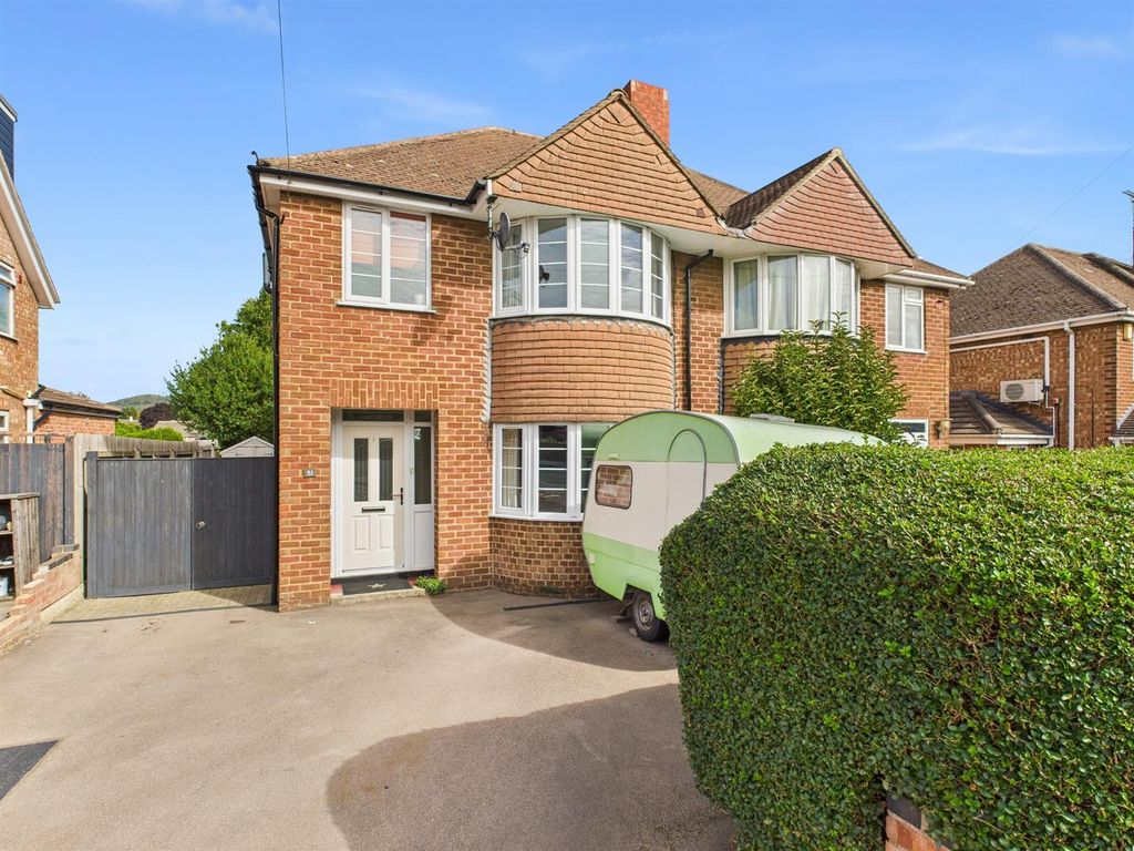 Property photo 1 of 31