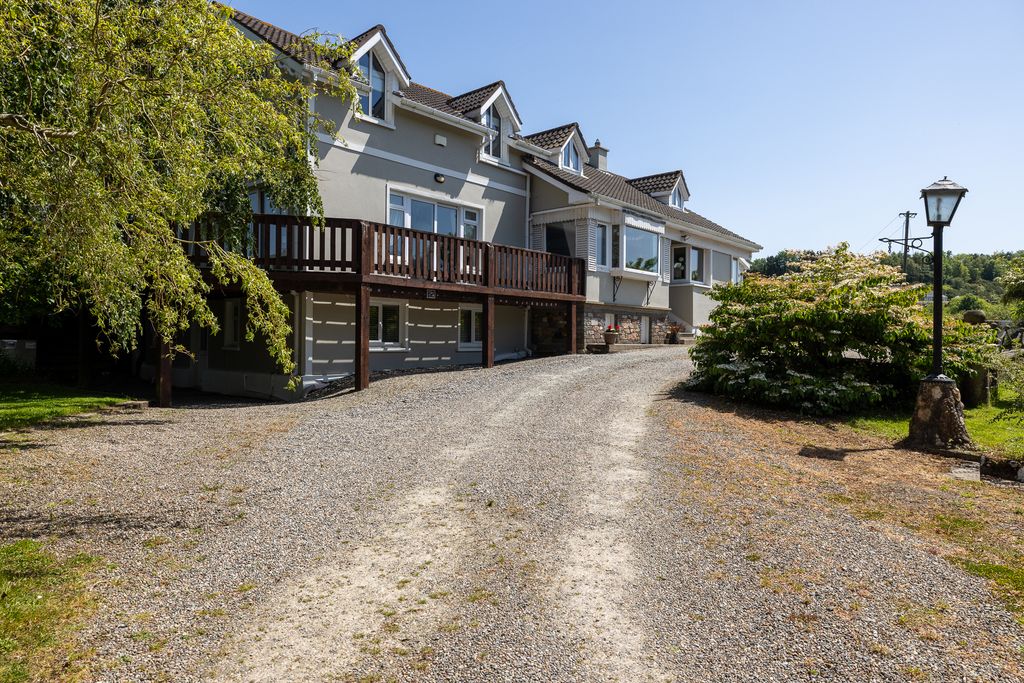 Property photo 3 of 70