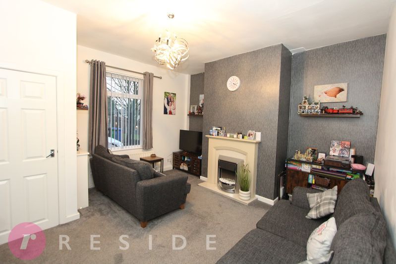 Property photo 2 of 9 Lounge