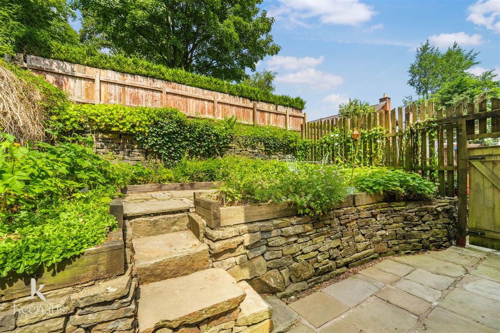 Property photo 3 of 43 4.Jpg