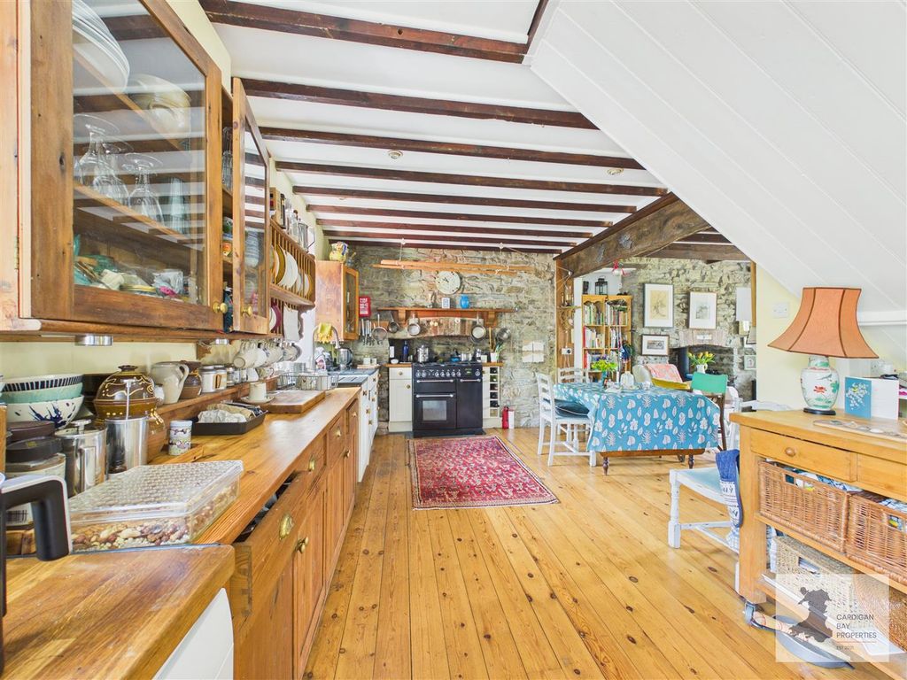 Property photo 3 of 39 Kitchen/Dining Room