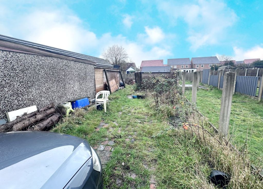 Property photo 2 of 3