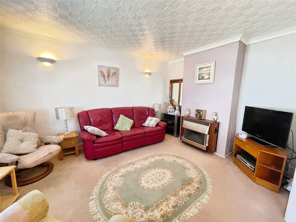 Property photo 2 of 20 Picture No. 25