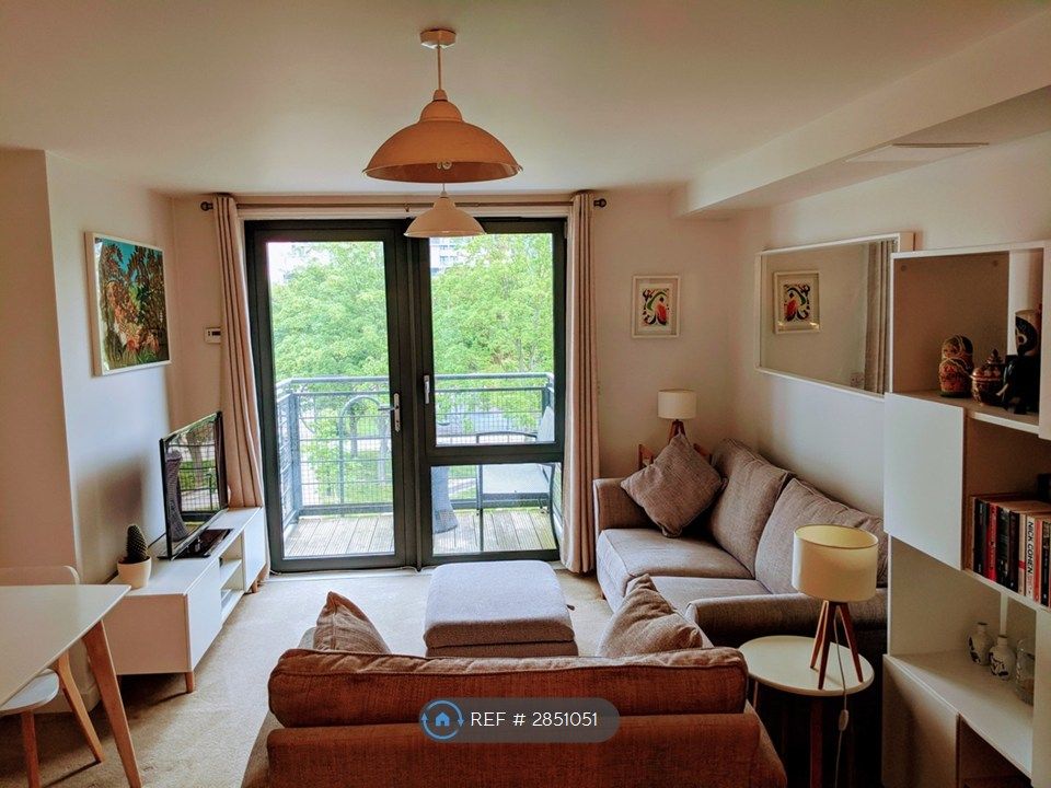 Property photo 1 of 8 Living Room