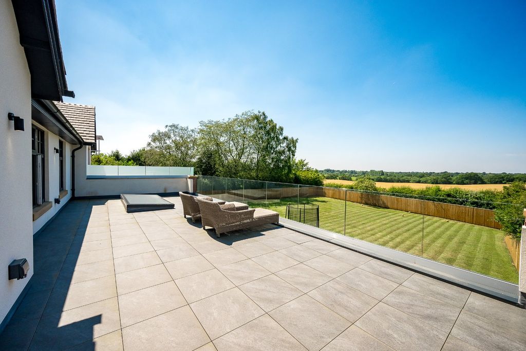 Property photo 3 of 26 Balcony Terrace