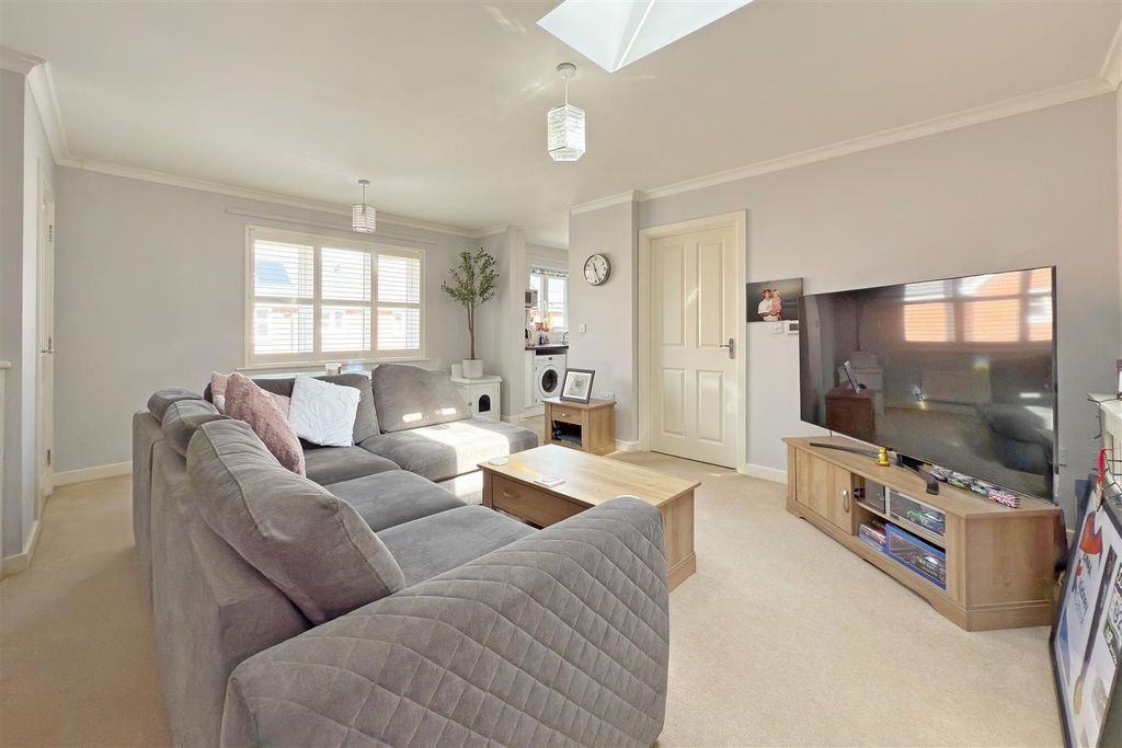 Property photo 2 of 9 Reception Room