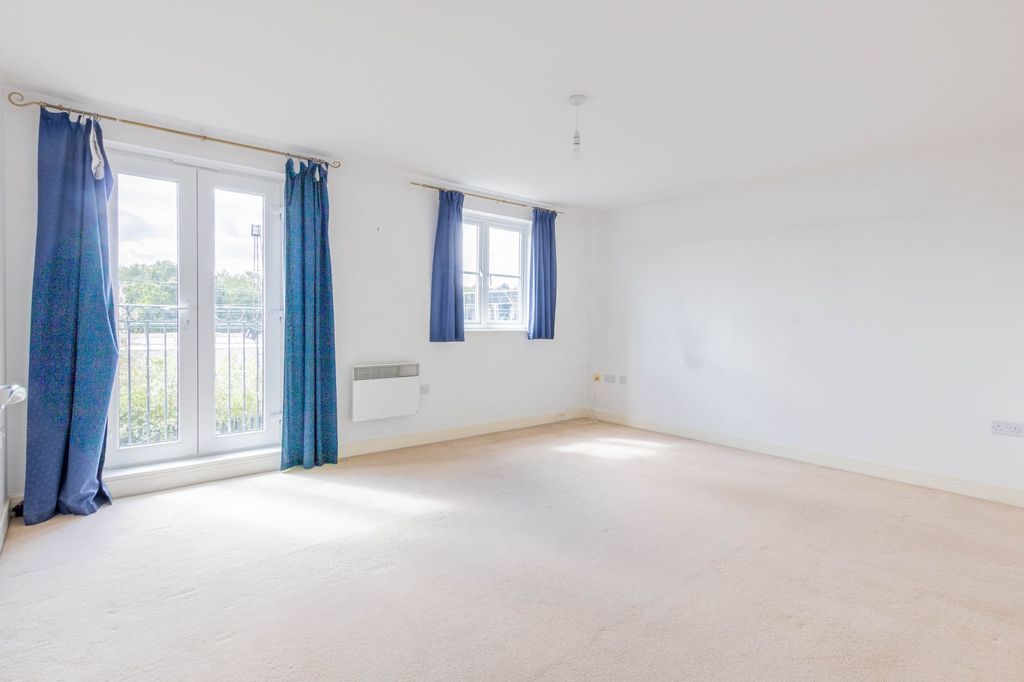 Property photo 2 of 9