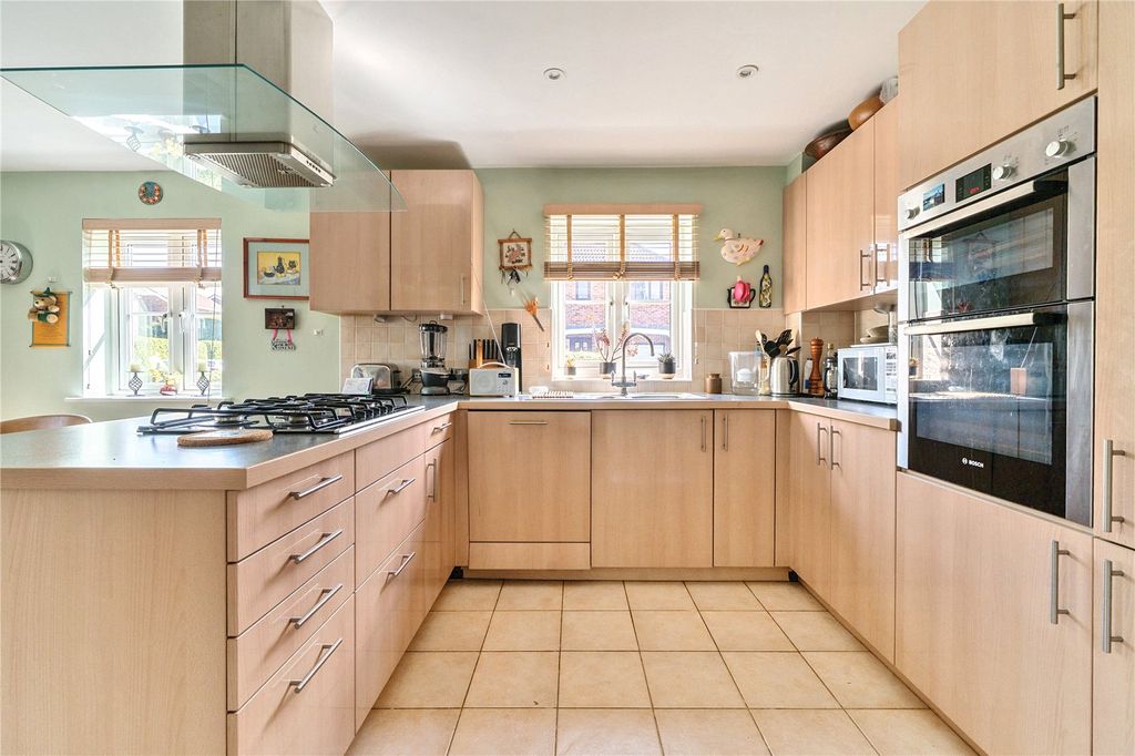Property photo 3 of 19 Picture No. 14