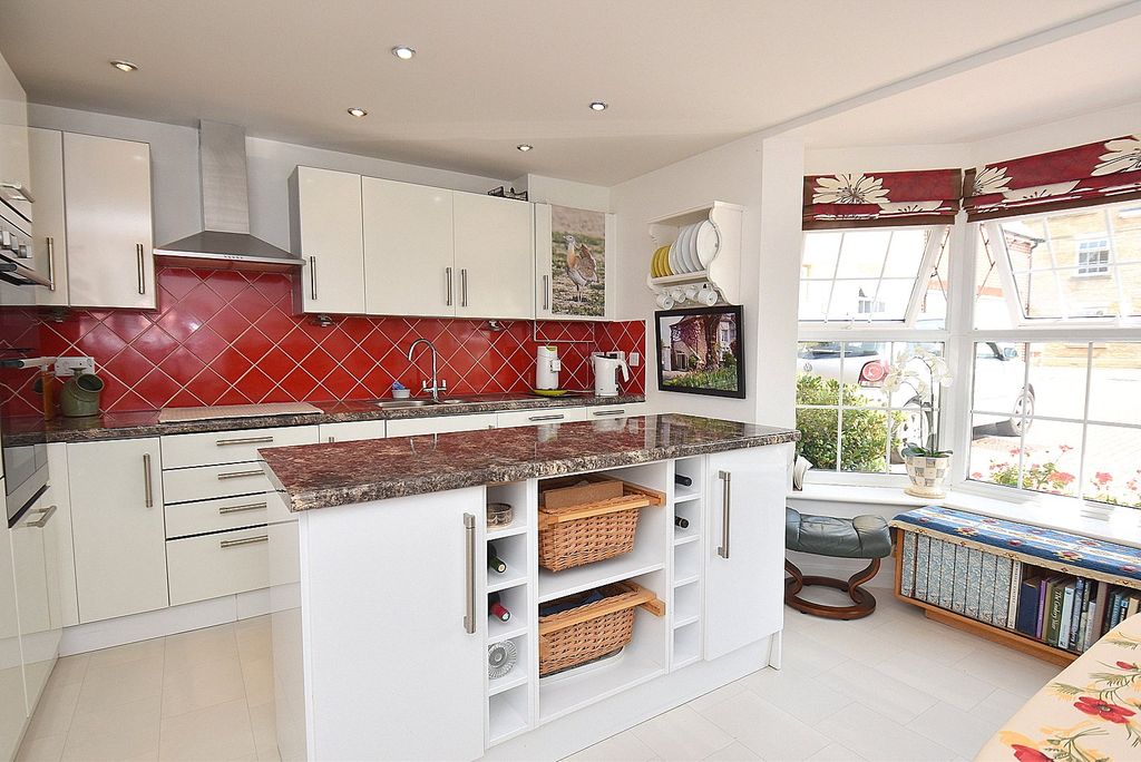 Property photo 2 of 19 Picture No. 04