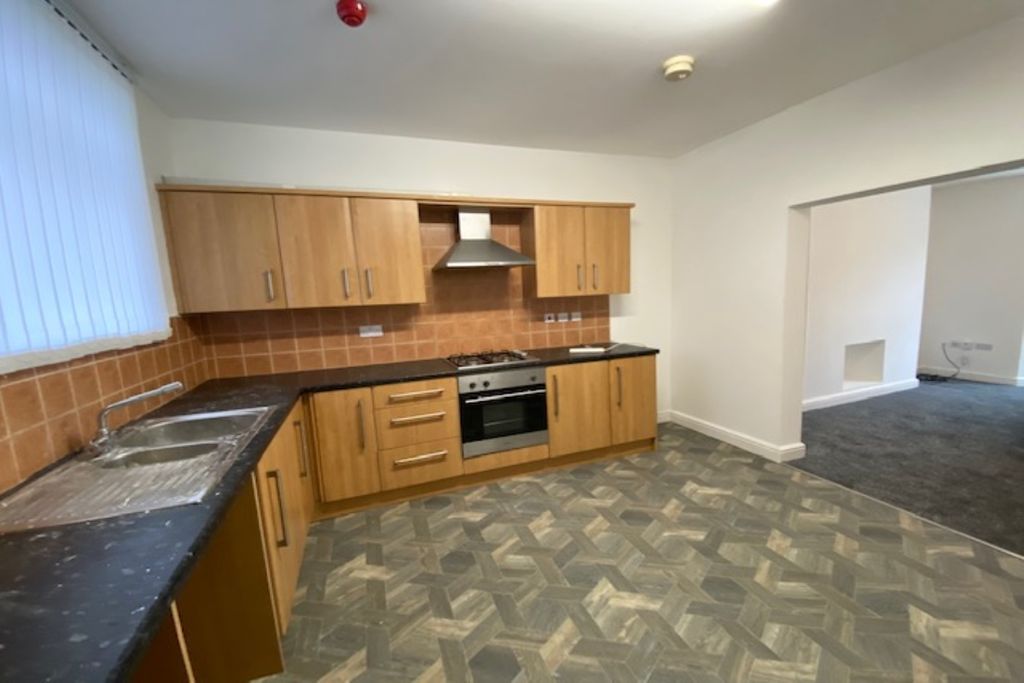 Property photo 2 of 8 Kitchen /Dining Room