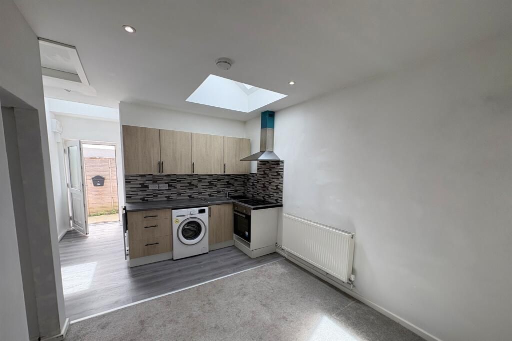 Property photo 1 of 8 Open Plan