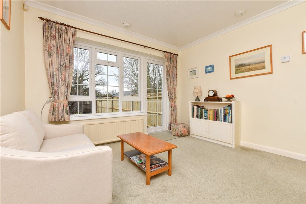 Property photo 3 of 12 Lounge/Diner