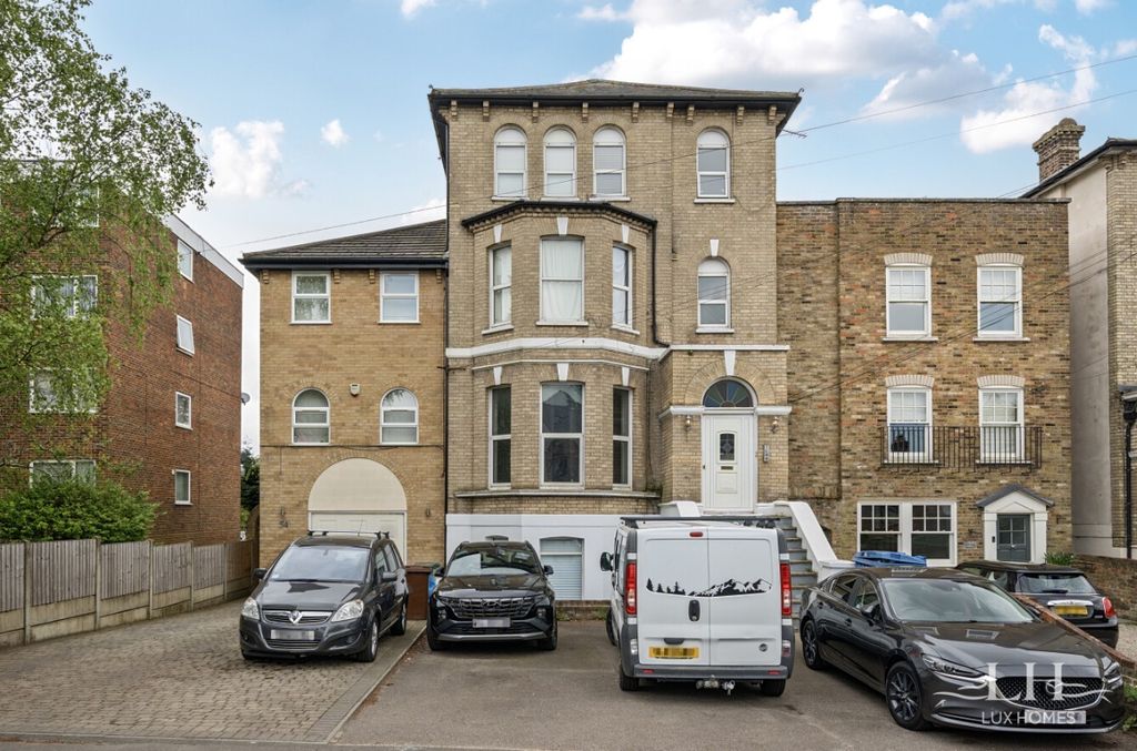 Property photo 1 of 12
