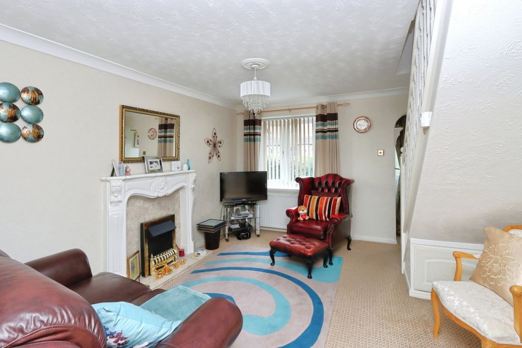 Property photo 3 of 17 Photo