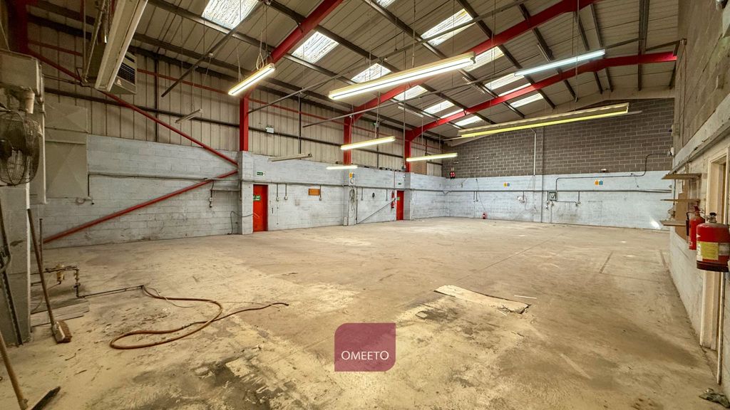 Property photo 3 of 9 Warehouse To Rent
