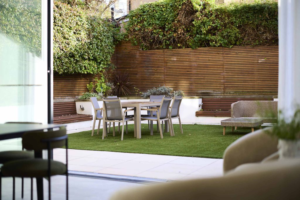 Property photo 3 of 27