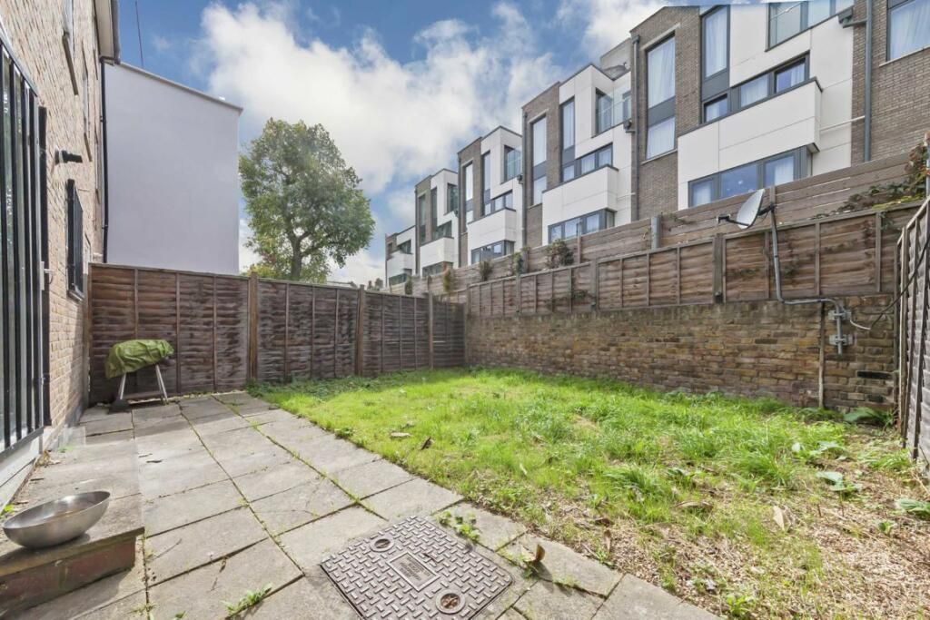 Property photo 3 of 6 7 Brompton Villas - Garden.Jpeg