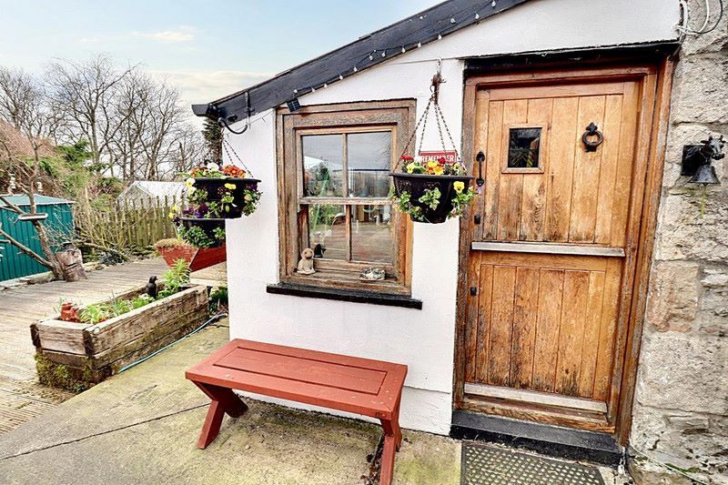 Property photo 2 of 26