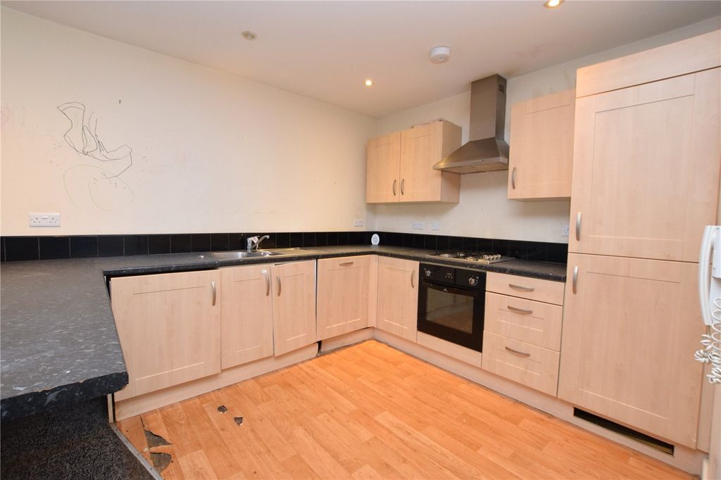 Property photo 3 of 11 Picture No. 24