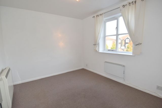 Property photo 3 of 7 Bedroom 1.Jpg