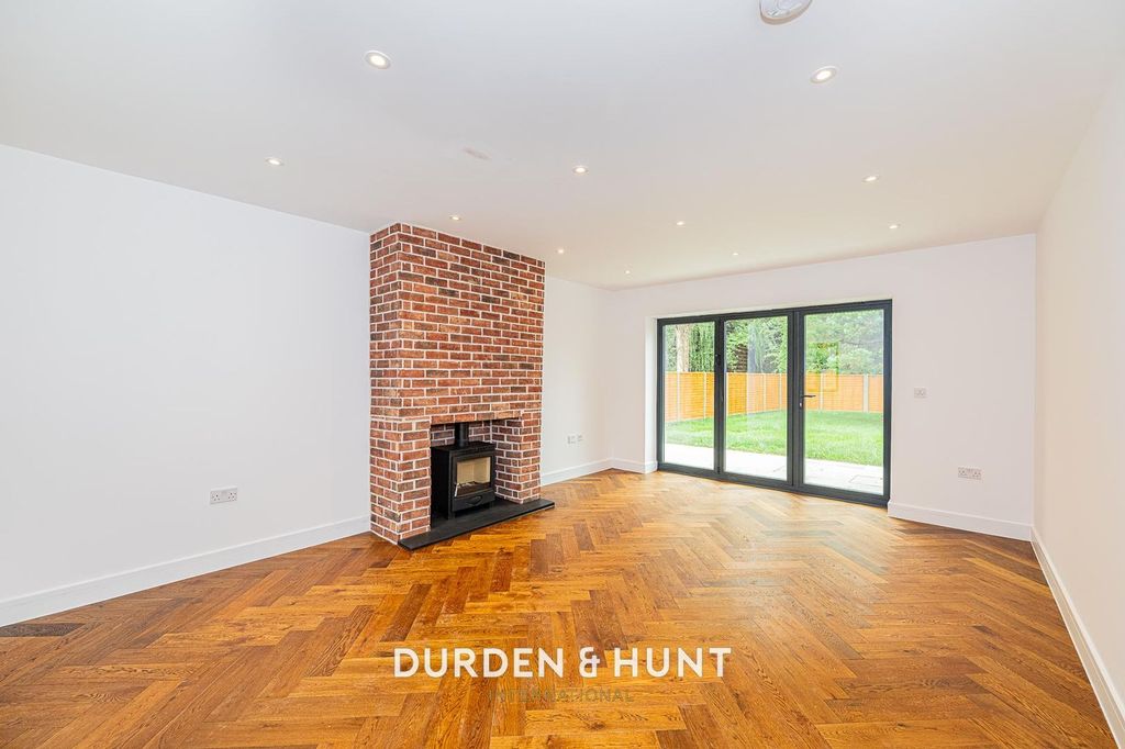 Property photo 3 of 35 Cottage-16.Jpg