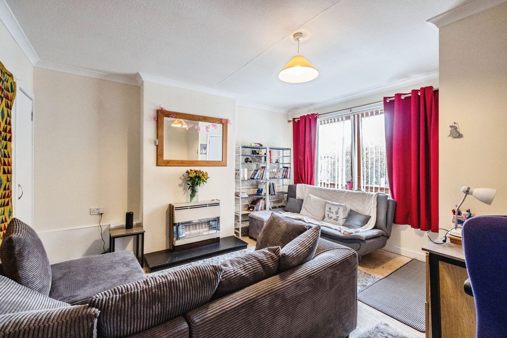 Property photo 2 of 15 Living Room