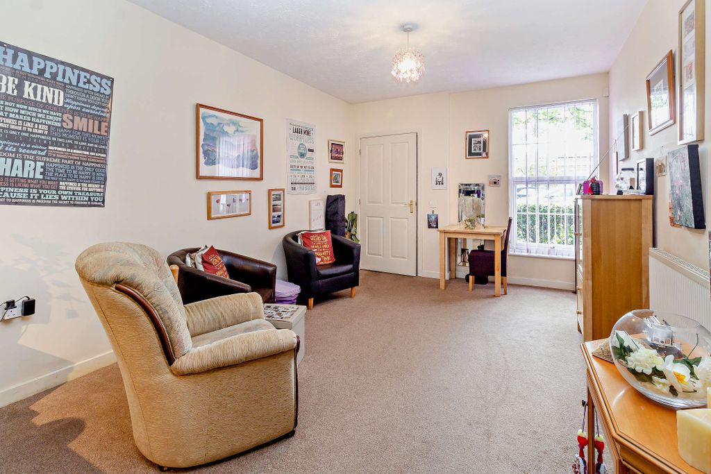 Property photo 2 of 11