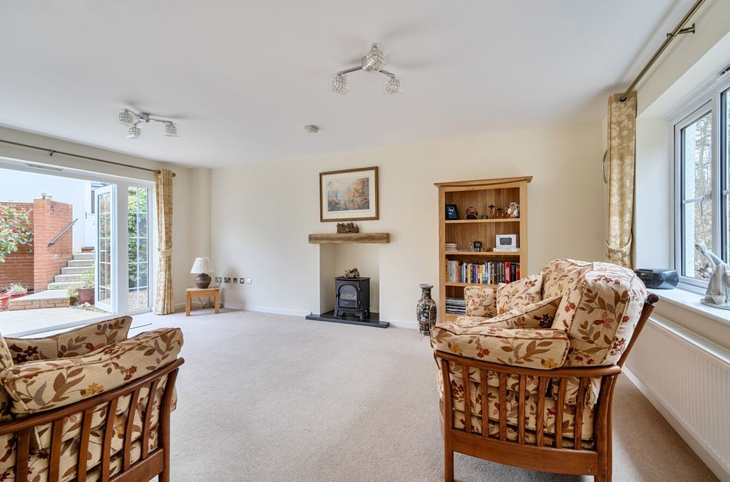 Property photo 2 of 24 1429244-13-69Affb...