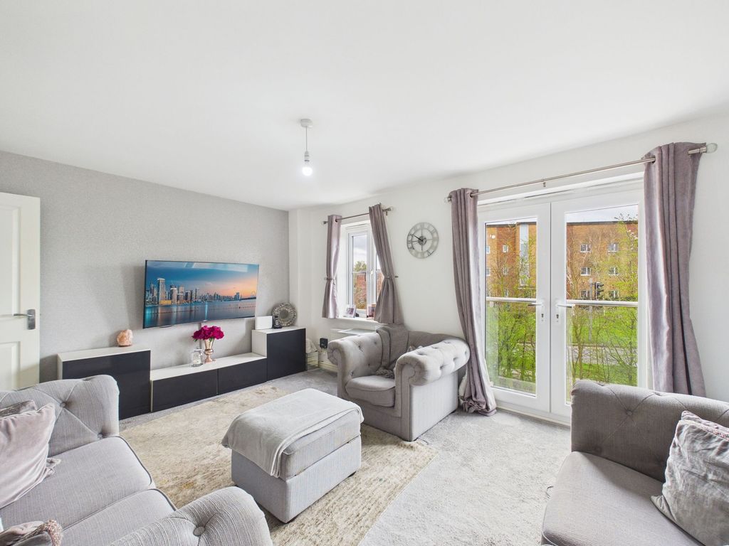 Property photo 3 of 21