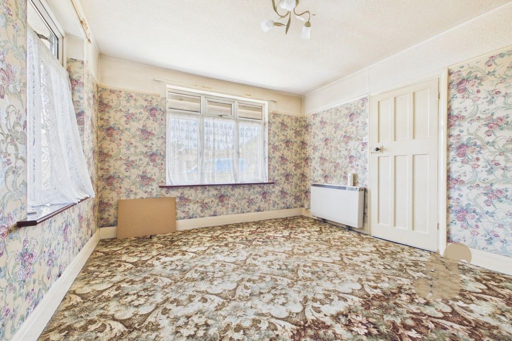 Property photo 3 of 17 Cam03877G0-Pr0393-Still002.Jpg
