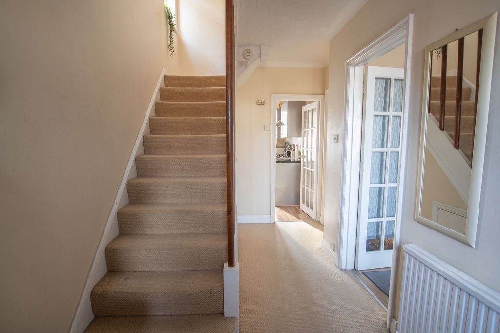 Property photo 3 of 16 Hallway