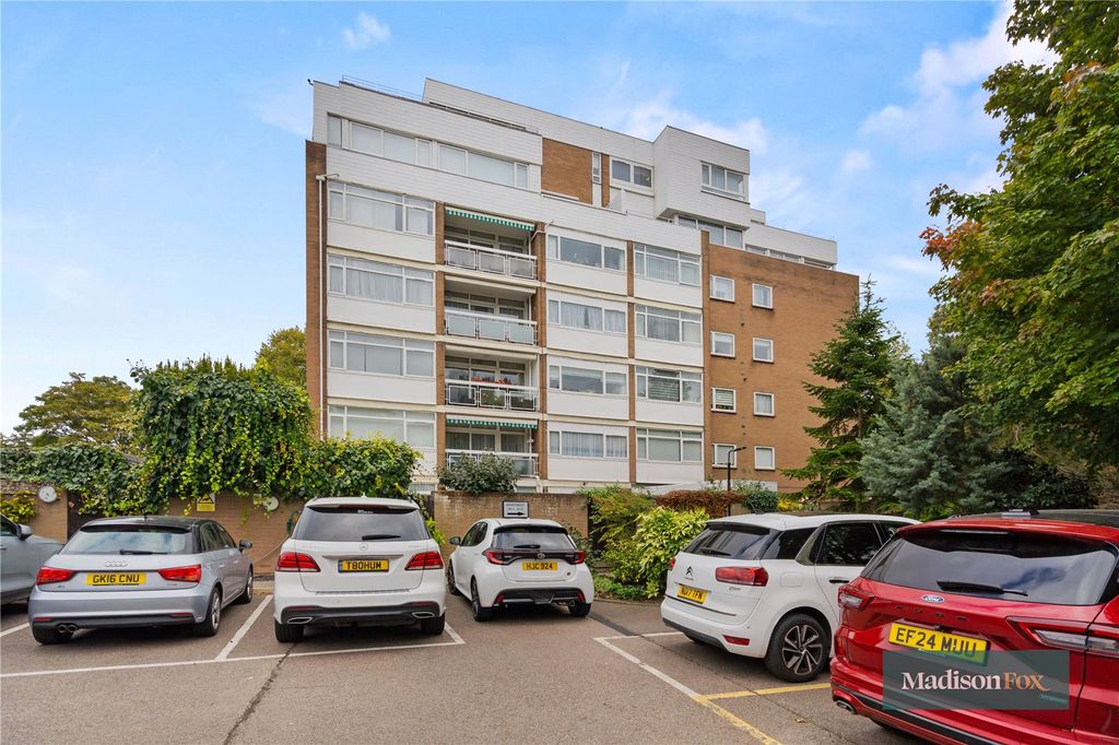 Property photo 2 of 21 Picture No. 32