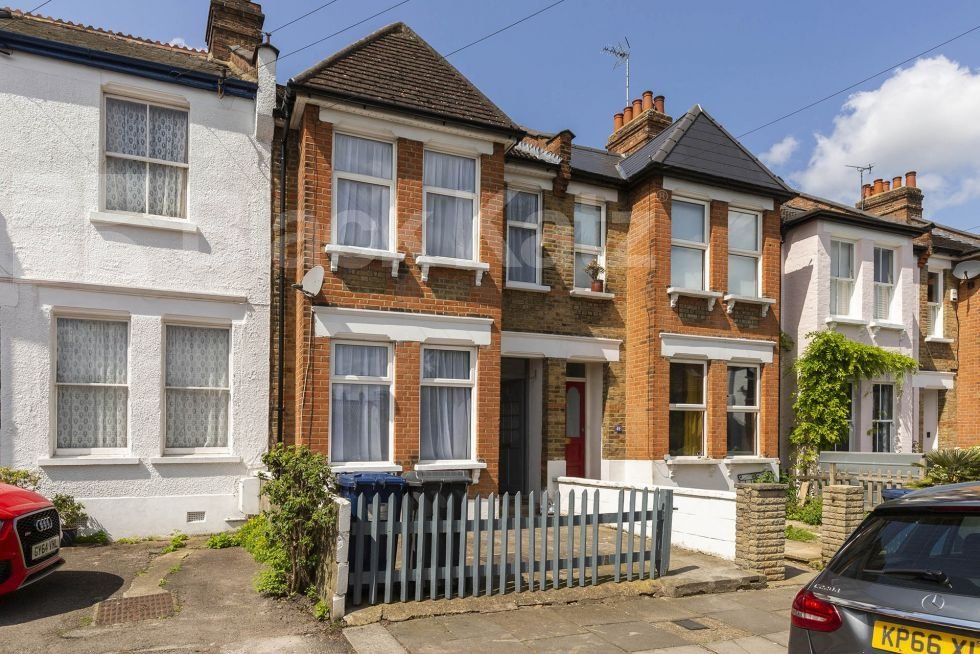 Property photo 2 of 11