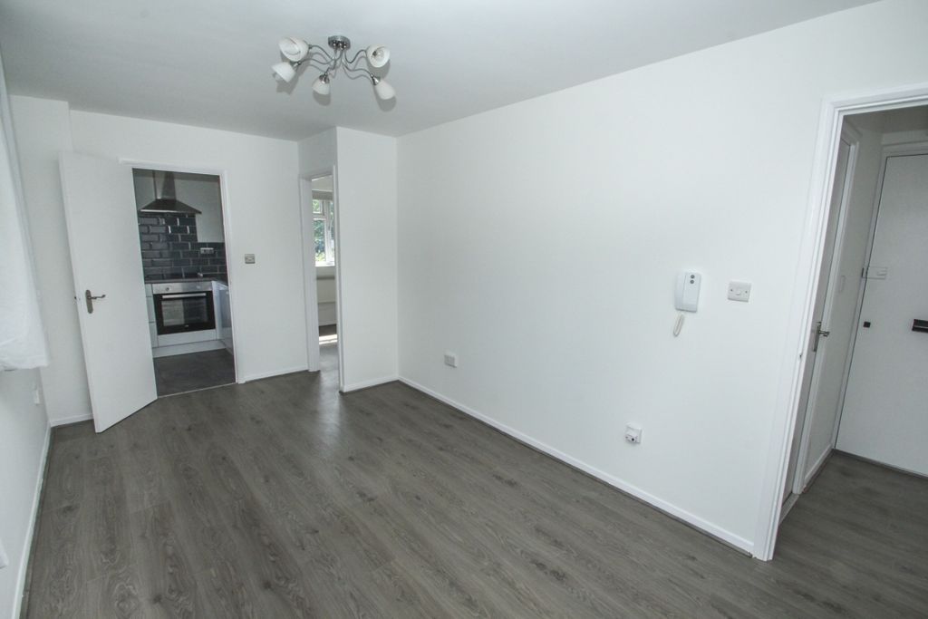 Property photo 2 of 10 4225941