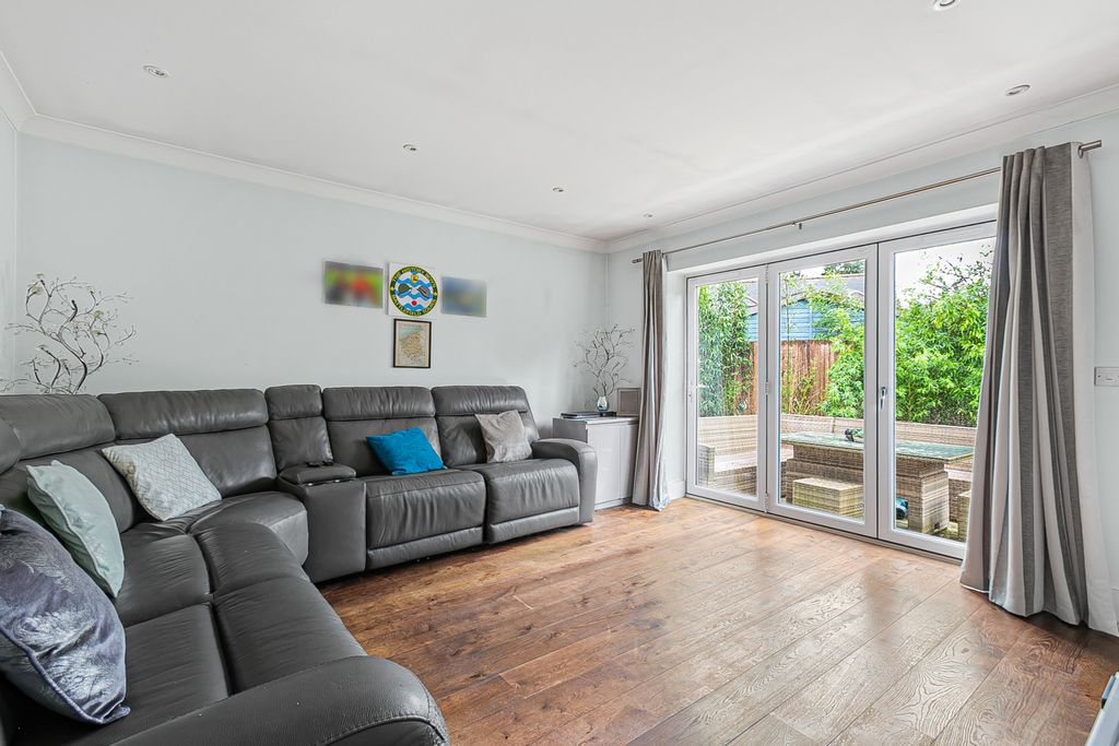 Property photo 2 of 19 Reception