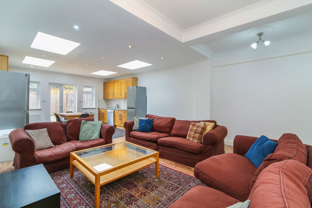 Property photo 2 of 17