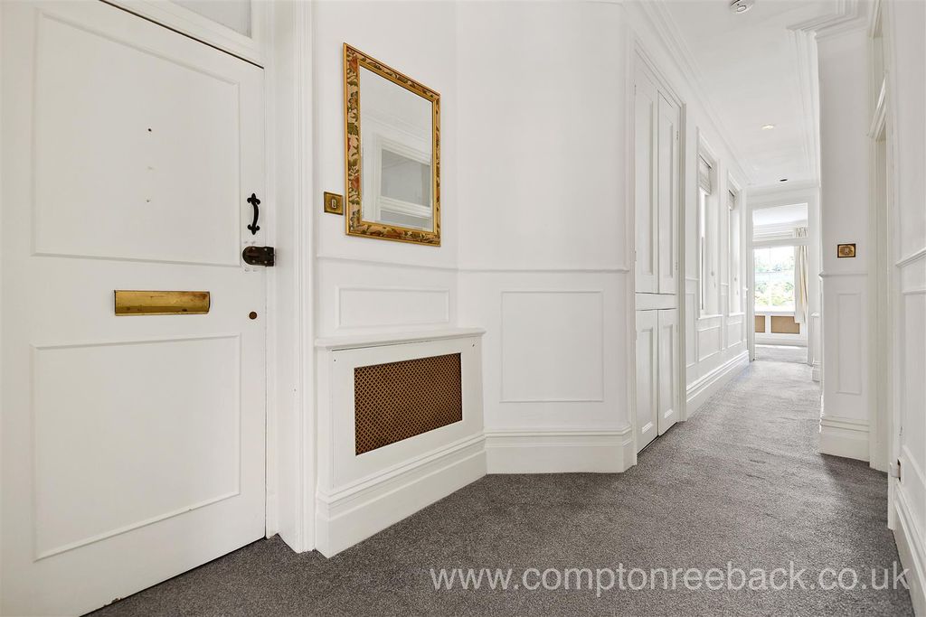 Property photo 3 of 8 Hallway