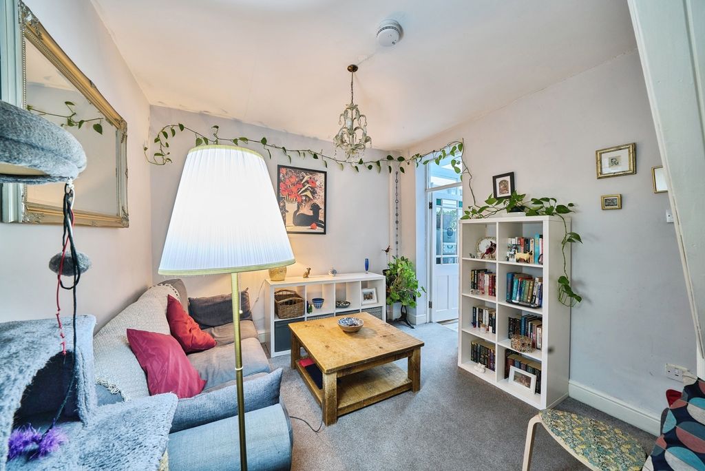 Property photo 2 of 17 Pbox-Img.Jpg