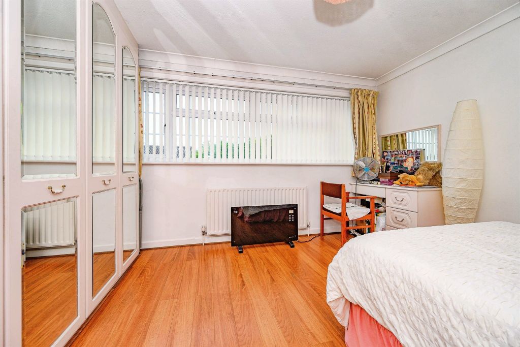 Additional image 11 of 6 bed detached house for saleRingwood Road, Luton LU2