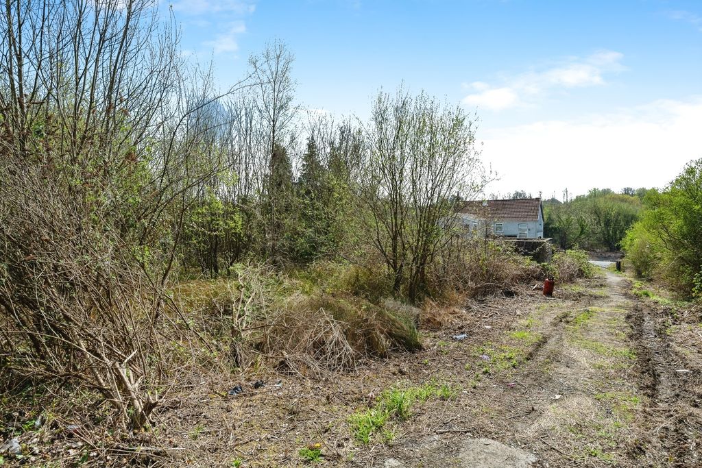 Property photo 3 of 17 Photo