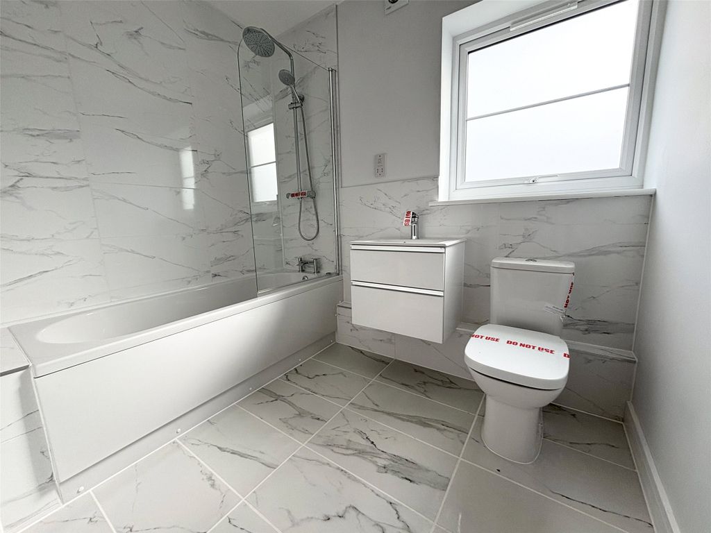 Property photo 3 of 8 Picture No. 02