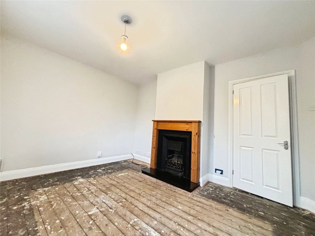 Property photo 2 of 19 Picture No. 12