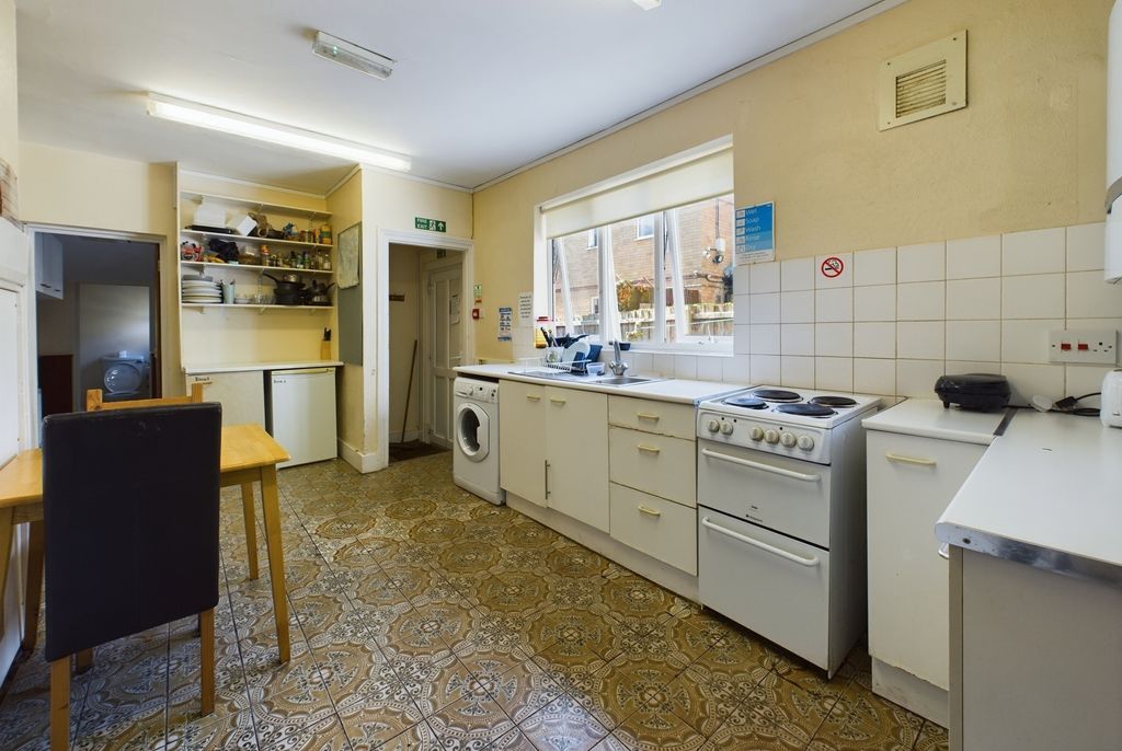 Property photo 3 of 19 Cam02545G0-Pr0227-Still007