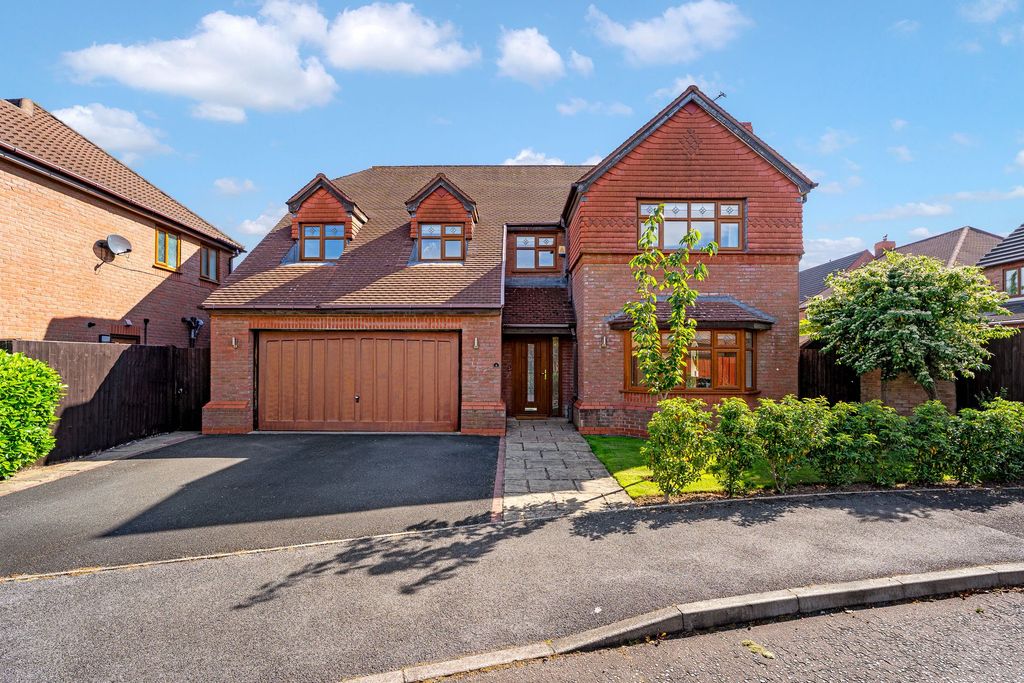 Property photo 1 of 31