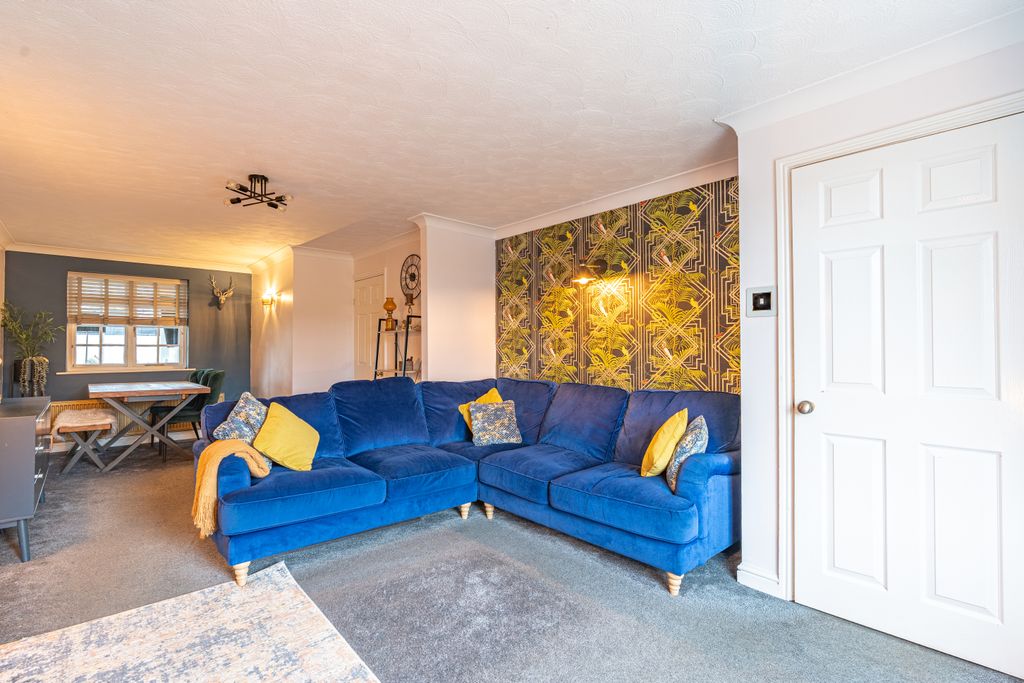 Property photo 3 of 23 Corncroftnew12