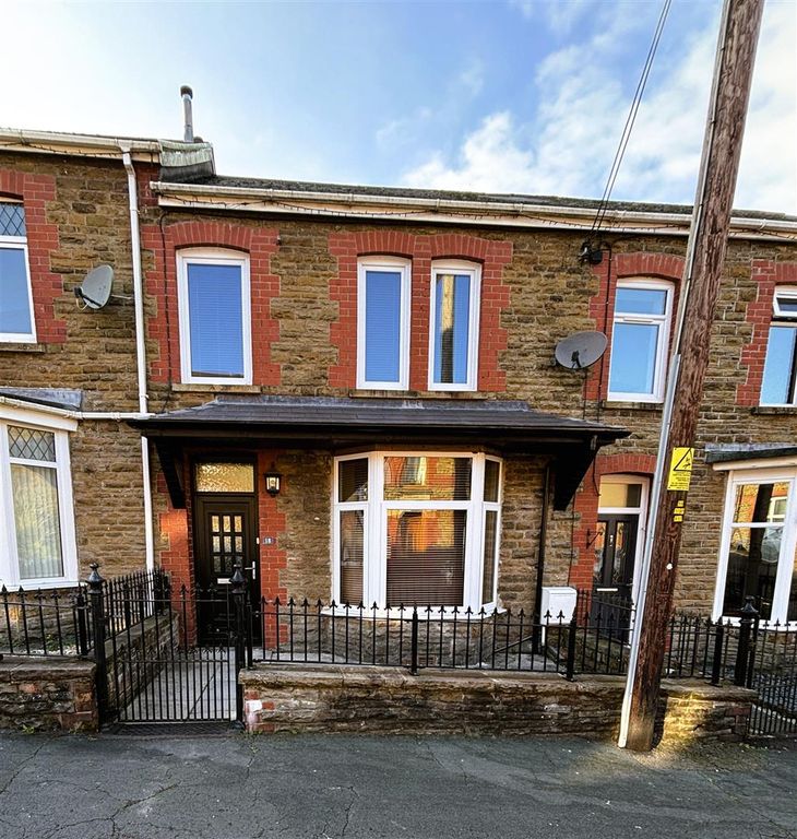 Property photo 1 of 16 Ground Floor