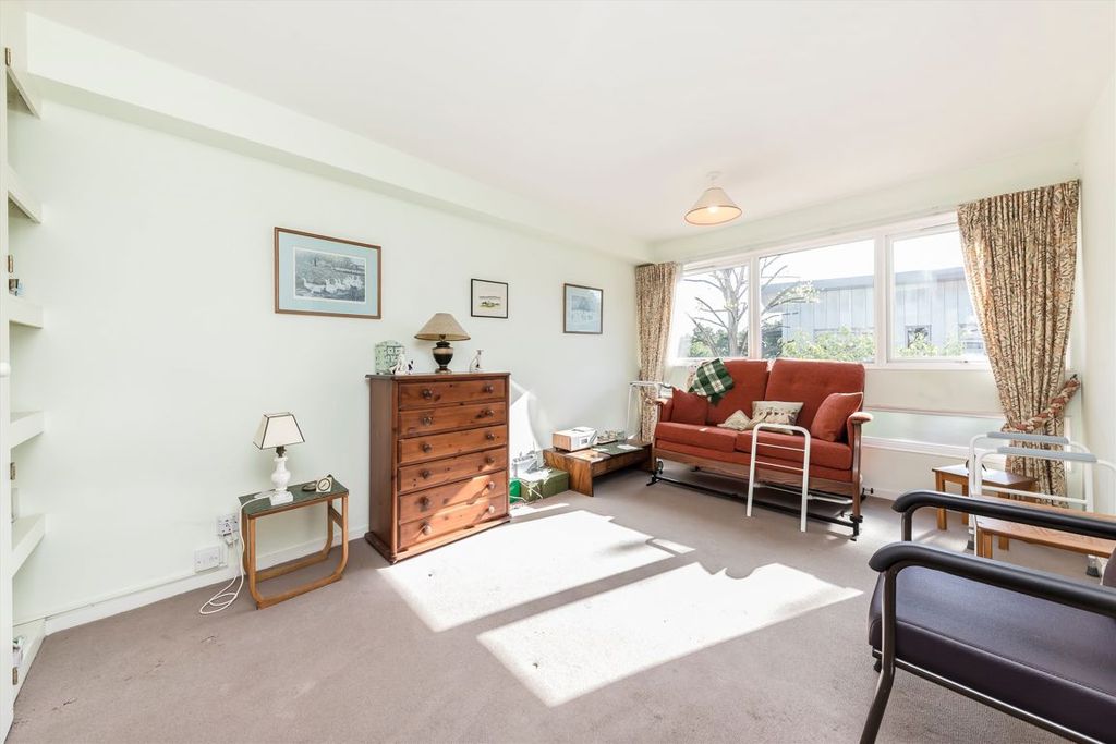 Property photo 2 of 4