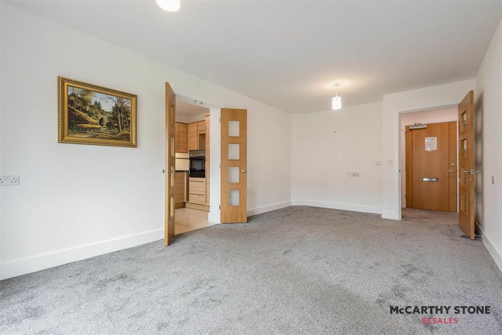 Additional image 15 of 1 bed flat for salePark House, Old Park Road, Hitchin SG5